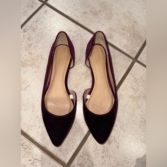 Purple plum velvet pointy flats women’s shoes used and well loved very pretty - Picture 9 of 16